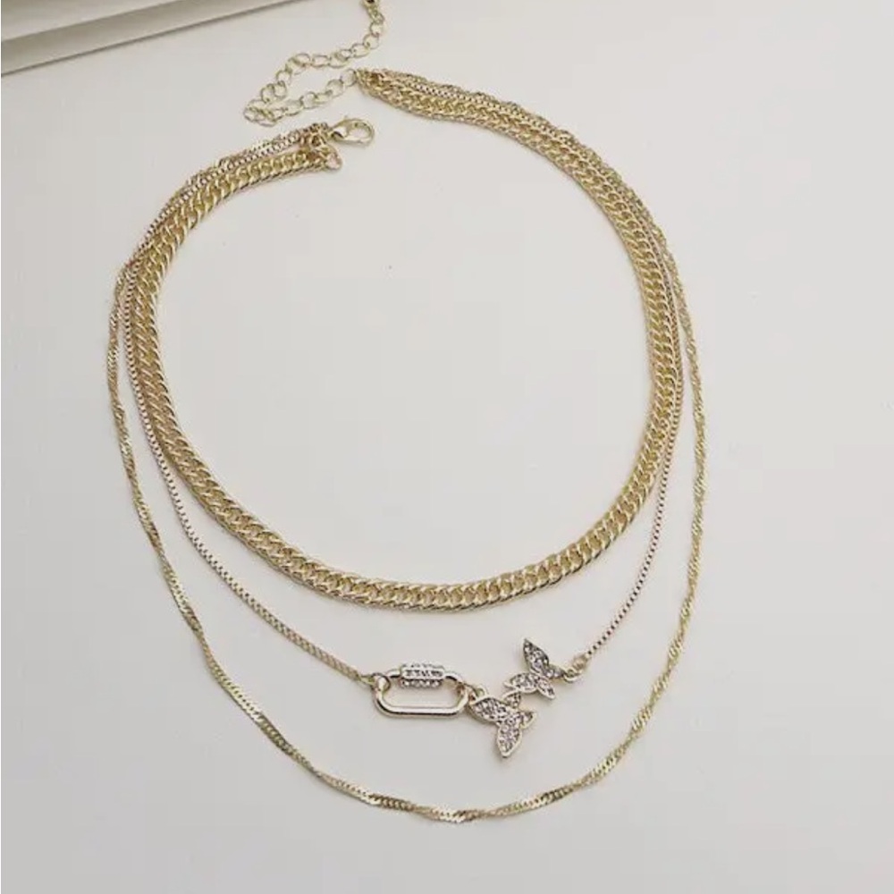 🌟Butterfly necklace🌟 - Picture 1 of 3